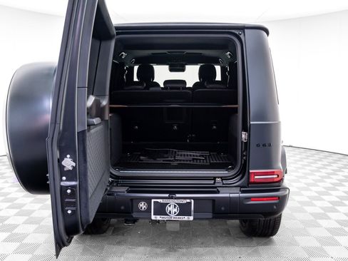 Used 2025 Mercedes-Benz G 63 AMG 4MATIC image 37
