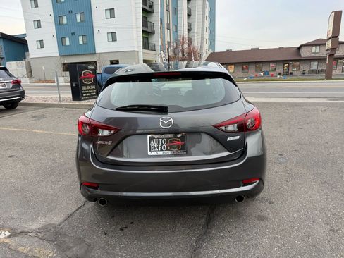 Used 2018 MAZDA MAZDA3 Touring image 6