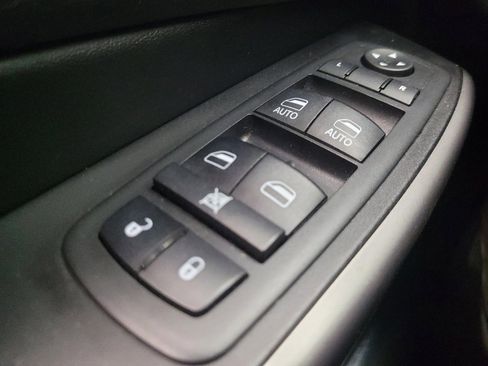 Used 2019 Jeep Cherokee Limited AWD/4WD image 27