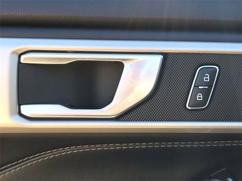 Certified 2022 Ford Explorer XLT w/ Equipment Group 202A image 20