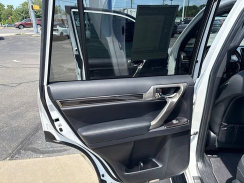 Used 2021 Lexus GX 460 Premium AWD/4WD image 27