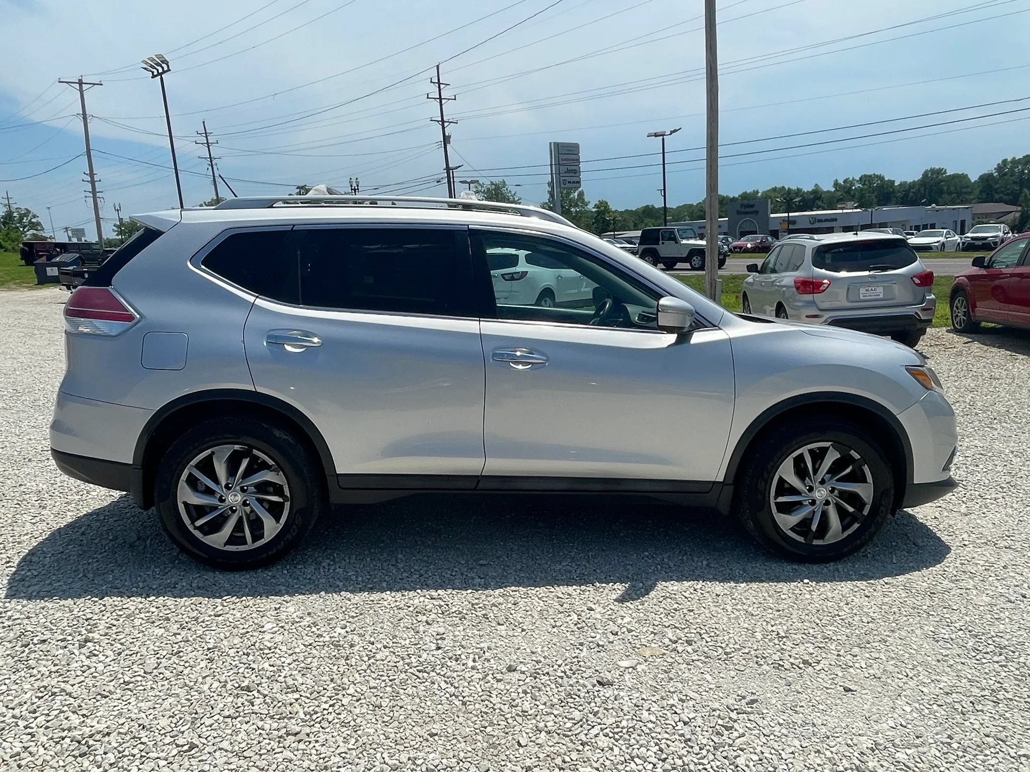 Used 2014 Nissan Rogue SL w/ SL Premium Package AWD/4WD image 6