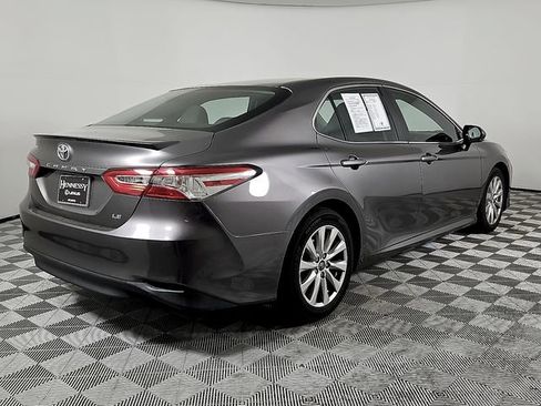 Used 2018 Toyota Camry LE w/ Moonroof Package image 4