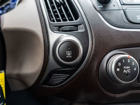 Used 2015 Hyundai Tucson SE image 27