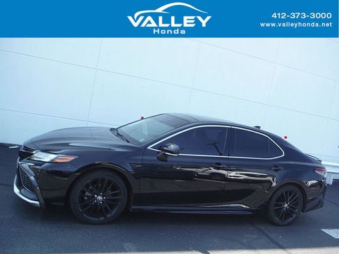Used 2021 Toyota Camry XSE FWD image 2