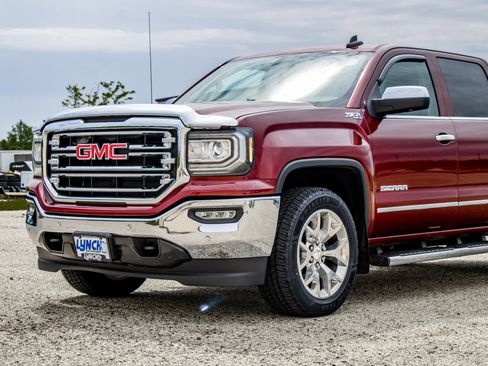 Used 2017 GMC Sierra 1500 SLT w/ SLT Premium Package AWD/4WD image 19