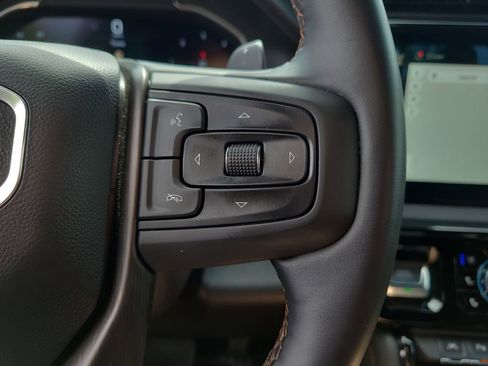 Used 2024 GMC Sierra 1500 AT4 w/ Technology Package AWD/4WD image 33