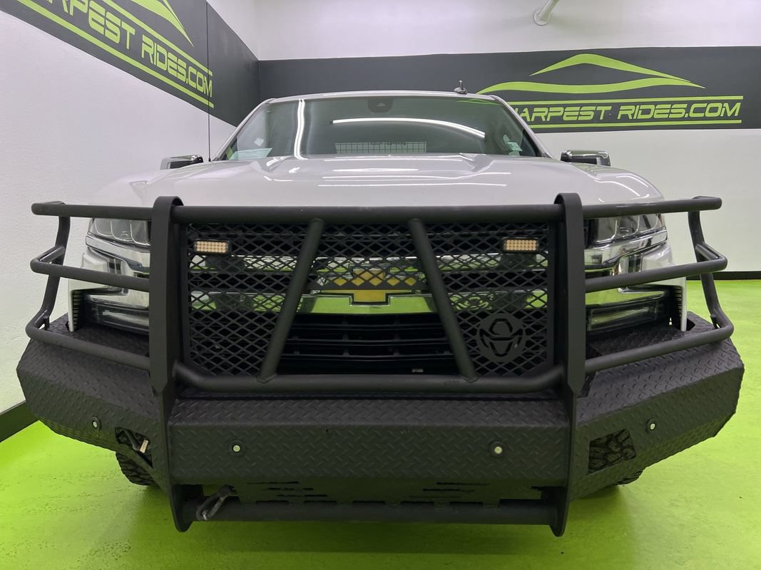 Used 2020 Chevrolet Silverado 1500 LT w/ Convenience Package AWD/4WD image 3