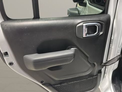 Used 2024 Jeep Wrangler Unlimited Sport AWD/4WD image 22