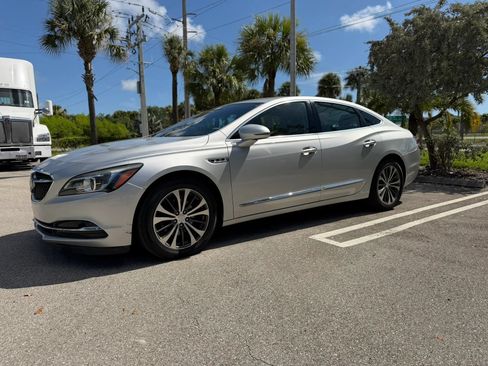 Used 2018 Buick LaCrosse Essence FWD image 12