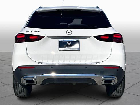 Used 2025 Mercedes-Benz GLA 250 image 4