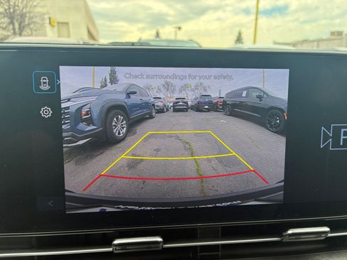 Used 2025 Hyundai Kona SEL image 24