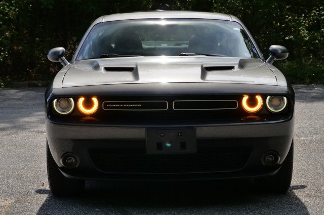 Used 2019 Dodge Challenger SXT w/ Driver Convenience Group AWD/4WD image 5