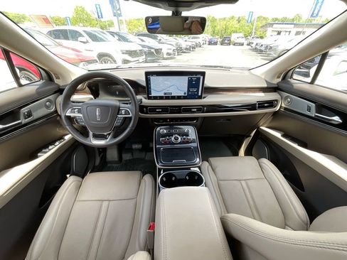 Used 2023 Lincoln Nautilus Reserve w/ Equipment Group 202A AWD/4WD image 8