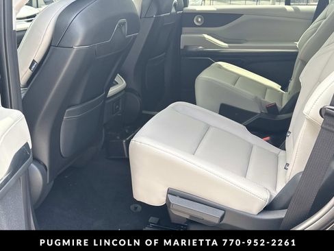 New 2026 Lincoln Navigator Reserve AWD/4WD image 22
