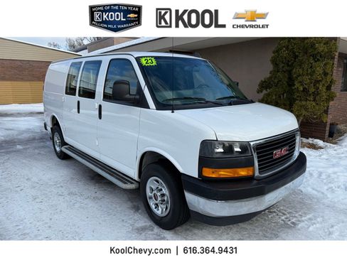Used 2023 GMC Savana 2500 image 1