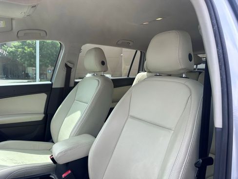 Used 2019 Volkswagen Tiguan S image 20
