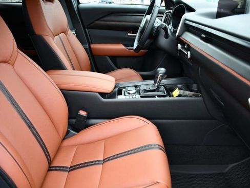 Used 2025 MAZDA CX-50 AWD 2.5 Turbo w/ Weather Package image 34