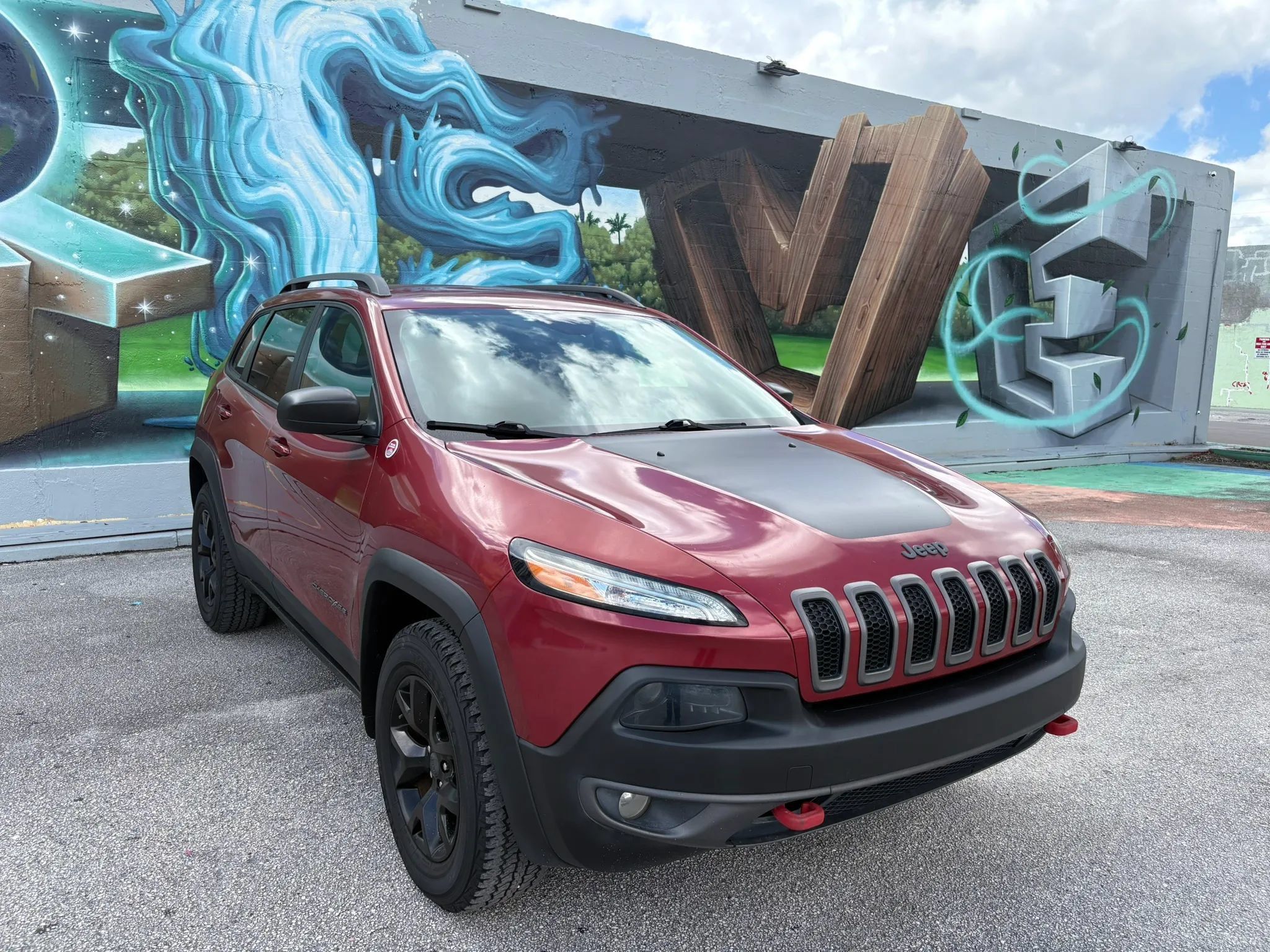 Used 2017 Jeep Cherokee Trailhawk w/ Comfort/Convenience Group AWD/4WD image 4