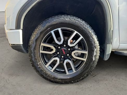 Used 2024 GMC Sierra 1500 AT4 w/ Technology Package image 14