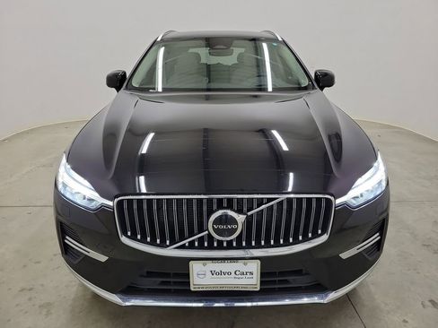 Certified 2023 Volvo XC60 B5 Ultimate w/ Climate Package image 2