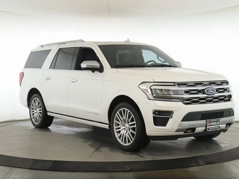 Used 2023 Ford Expedition Max Platinum image 2