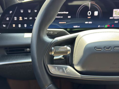 Used 2025 Lucid Air Touring AWD/4WD image 28