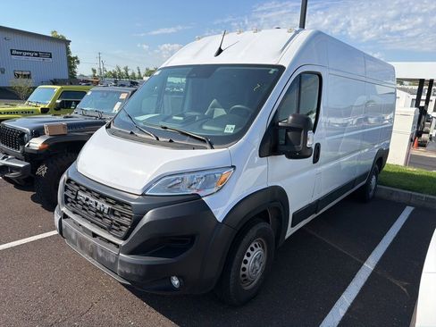 Used 2025 RAM ProMaster 2500 w/ Convenience Group FWD image 4