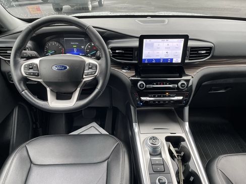 Used 2022 Ford Explorer Limited image 14