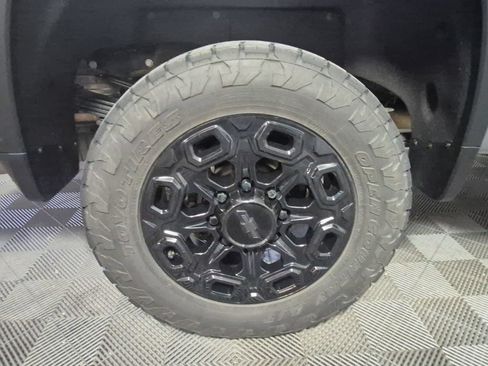Certified 2024 Chevrolet Silverado 3500 High Country w/ Technology Package AWD/4WD image 30