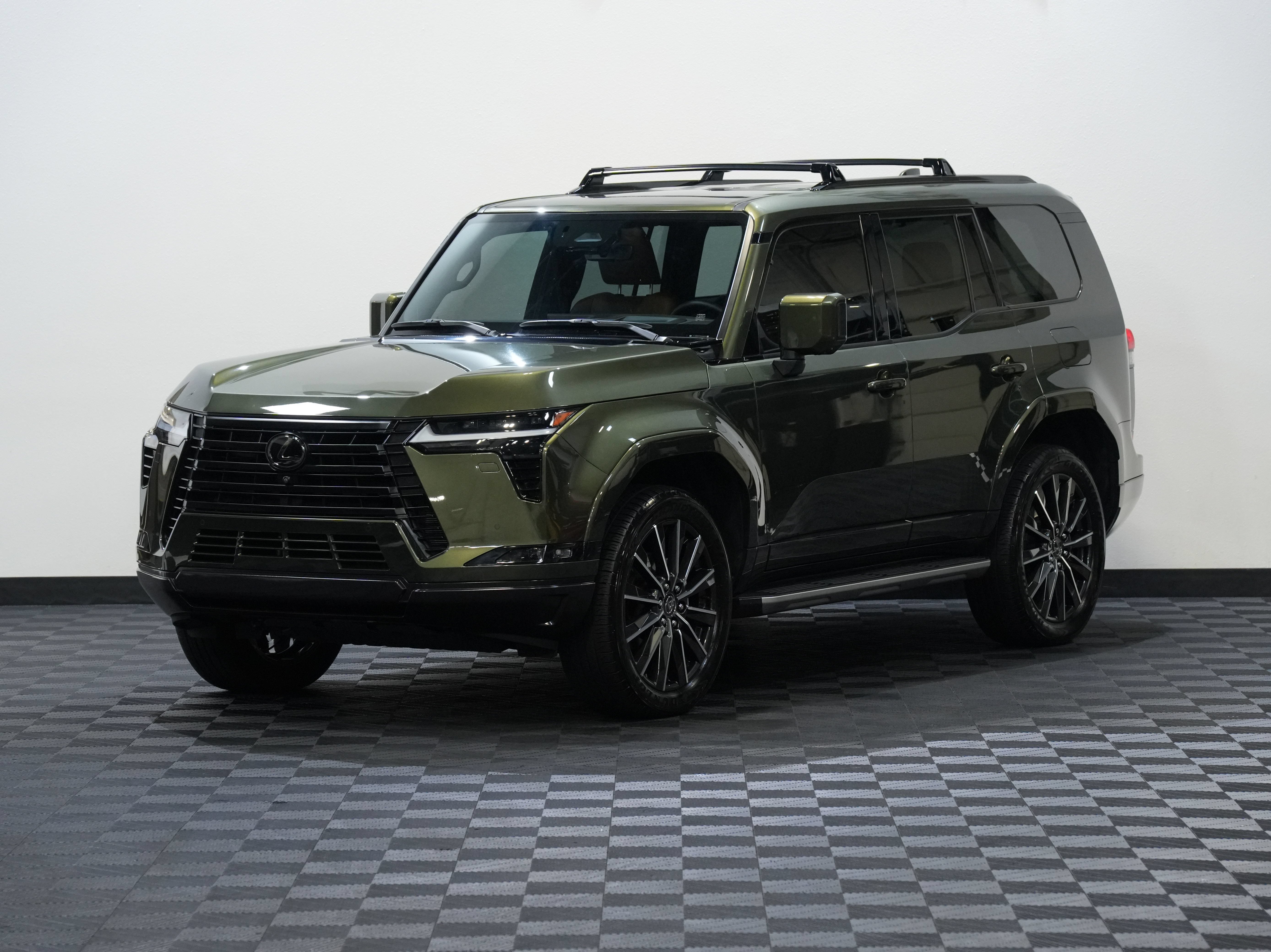 Used 2025 Lexus GX 550 w/ Accessory Package (Z1) AWD/4WD image 3