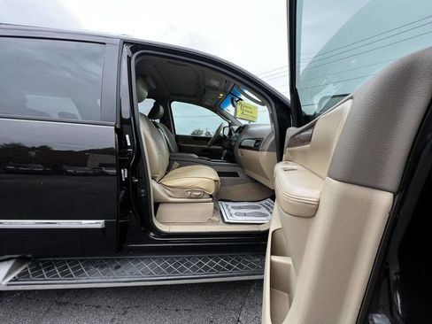 Used 2011 Nissan Armada Platinum image 23
