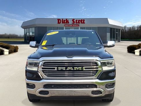 Used 2023 RAM 1500 Laramie AWD/4WD image 2