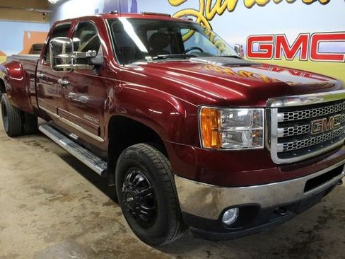 Used 2014 GMC Sierra 3500 SLE w/ SLE Preferred Package AWD/4WD image 3