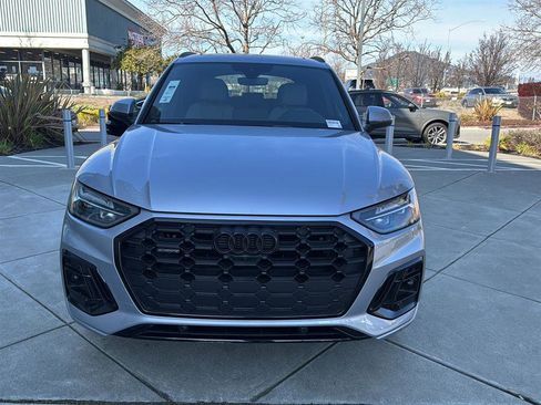 Used 2025 Audi Q5 2.0T Premium Plus w/ Premium Plus Package image 3