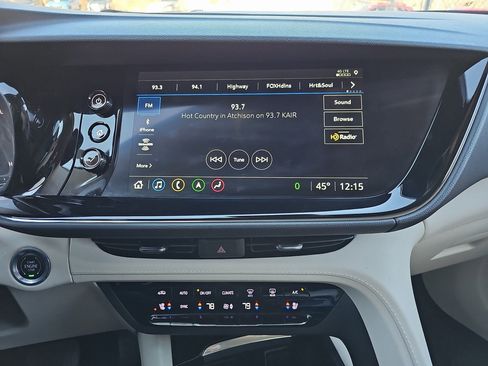 Used 2023 Buick Envision Avenir image 20