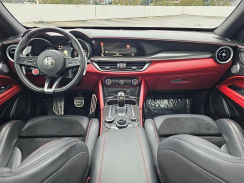 Used 2019 Alfa Romeo Stelvio Quadrifoglio image 22