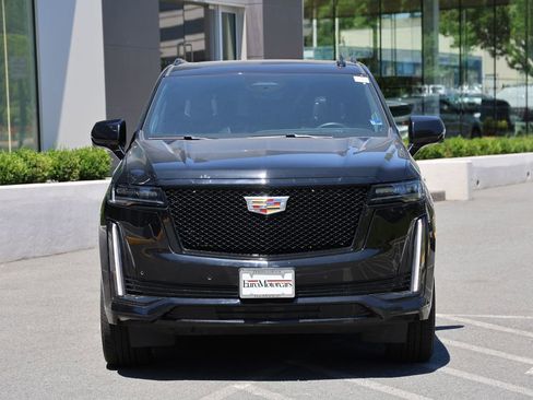 Used 2022 Cadillac Escalade ESV Sport w/ Touring Package AWD/4WD image 5