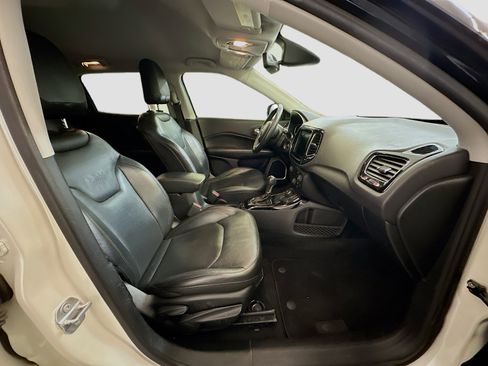 Used 2018 Jeep Compass Limited image 31