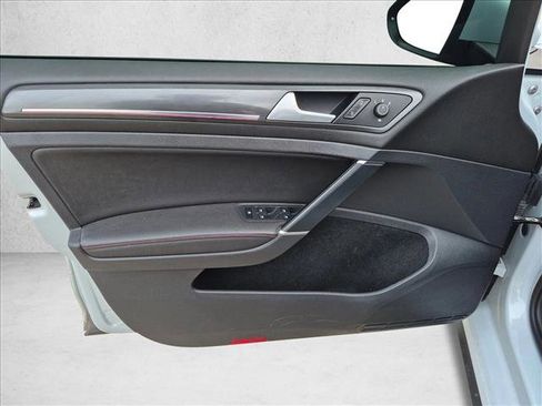 Used 2020 Volkswagen GTI SE FWD image 8