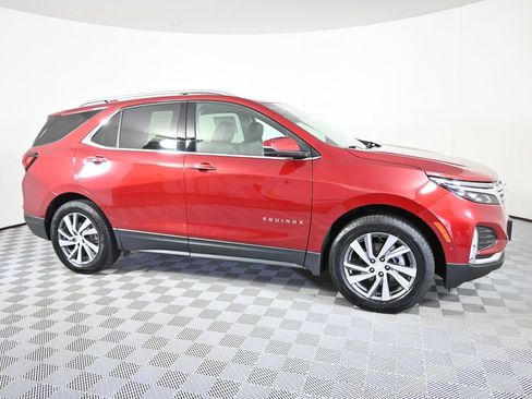 Used 2023 Chevrolet Equinox Premier AWD/4WD image 8