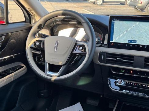 New 2025 Lincoln Corsair AWD w/ Equipment Group 101A image 13