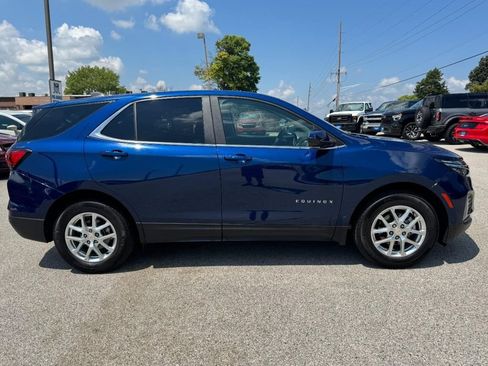 Used 2022 Chevrolet Equinox LT FWD image 2
