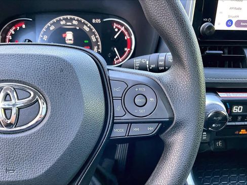 Used 2025 Toyota RAV4 XLE image 24