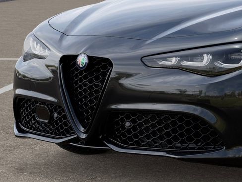 New 2025 Alfa Romeo Giulia AWD w/ Driving Assist Package image 7