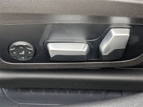 Used 2023 BMW 330i Sedan image 18