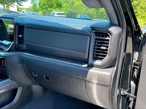 Used 2024 Chevrolet Silverado 2500 LTZ w/ LTZ Plus Package image 18