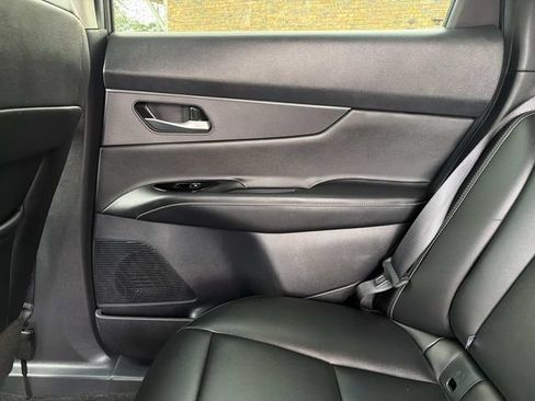 Used 2025 Nissan Murano SV AWD/4WD image 14