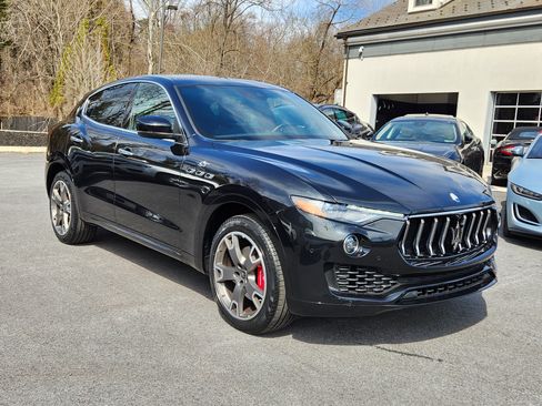 Used 2023 Maserati Levante GT AWD/4WD image 2