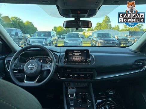 Used 2024 Nissan Rogue SV FWD image 22